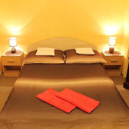 Pokoje Na Chmielnej 2 Hostel Warszawa Pokój zdjęcie