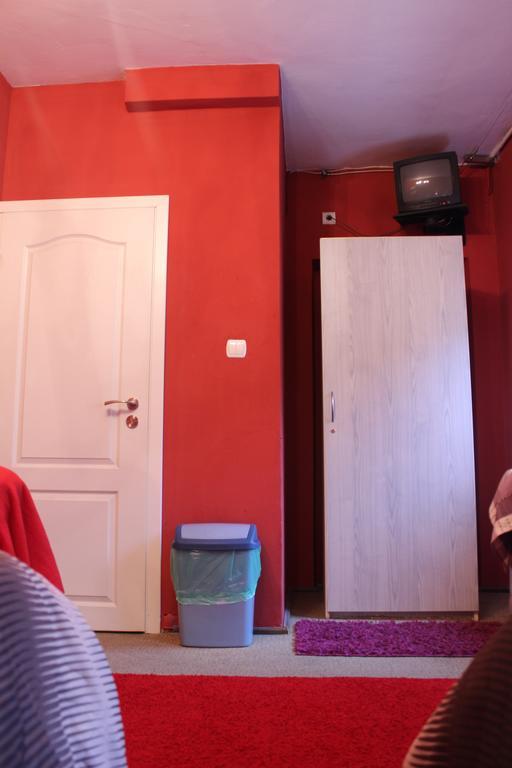 Pokoje Na Chmielnej 2 Hostel Warszawa Pokój zdjęcie
