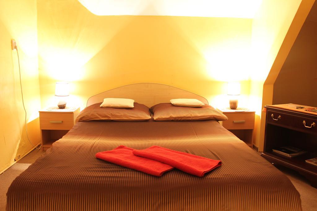 Pokoje Na Chmielnej 2 Hostel Warszawa Pokój zdjęcie