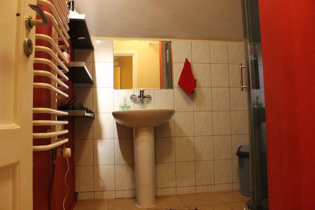 Pokoje Na Chmielnej 2 Hostel Warszawa Zewnętrze zdjęcie